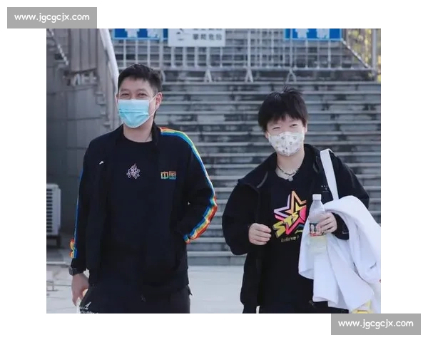 莎曼同车赴训 邱贻可护航女单卫冕路 莎曼同车赴训 邱贻可护航女单卫冕路