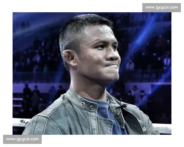 崔洪万对决播求身高力量与泰拳技术的巅峰碰撞一战全纪录深度回顾