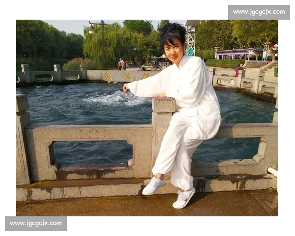 罗森对决大海的极限挑战揭示人与自然的力量碰撞境界思考与生存意义