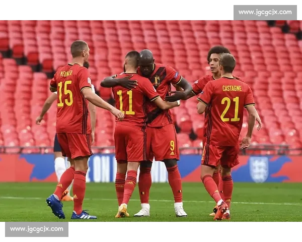 秘鲁vs强敌焦点对决球队状态战术前瞻与胜负走势分析全面观察