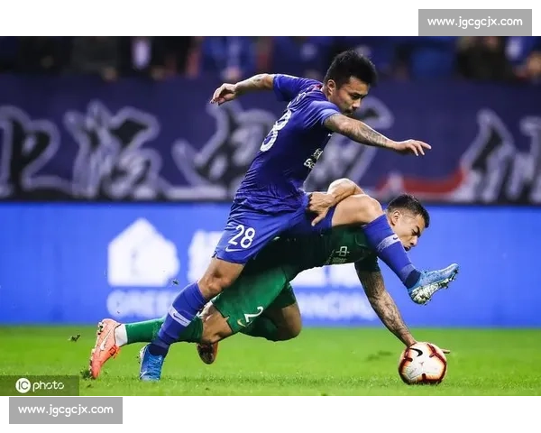 中超焦点战大连人迎战天津泰达全力争胜关键一役荣耀对决激情之夜 中超焦点战大连人迎战天津泰达全力争胜关键一役荣耀对决激情之夜